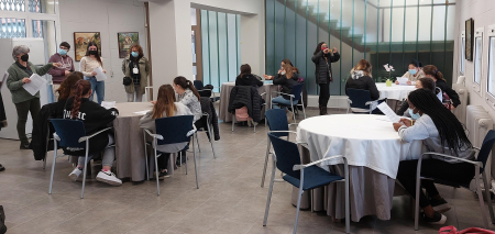 8M: Preparació del taller de ràdio